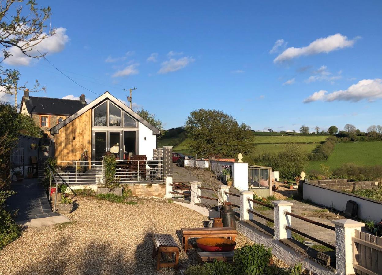 Red Kite Cottage Carmarthen Extérieur photo